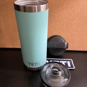 NEW YETI 18oz Aqua